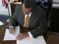 Mass. Gov. Patrick Signs ID Theft Prevention Bill
